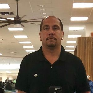 Meet your Posher, Carmelo raul